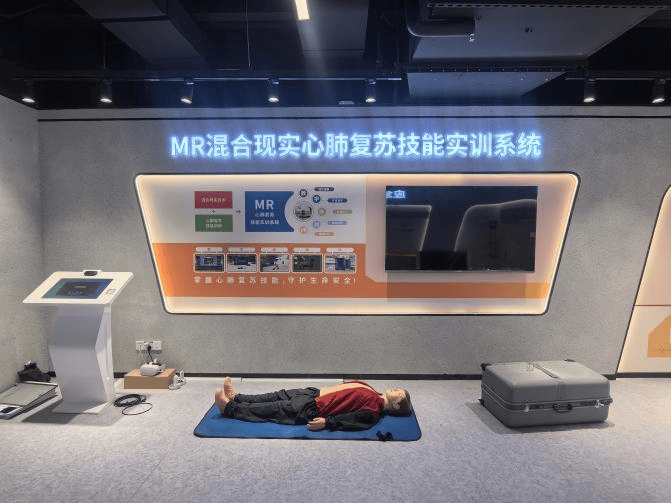 防火门打开后<strong></p>
<p>防火门
</strong>，发生了什么？ | 全国应急科普场馆巡礼:防火门
